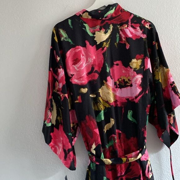 Natori Floral Print Pajama Set - Picture 7 of 13